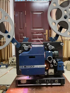 私人放映厅多大_私人放映机_私人放映电影违法么