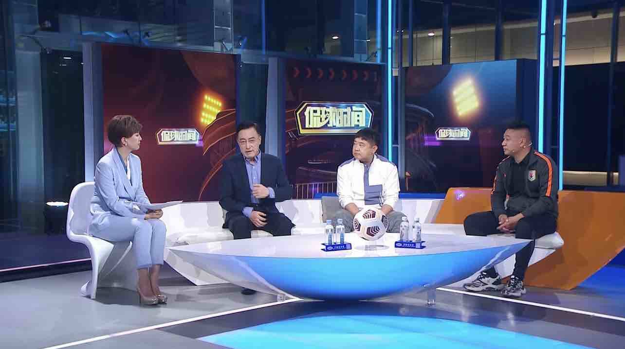 国国侃球_体育评书老梁侃球_杨毅侃球说苏群