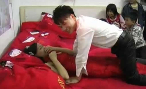 洞房游戏搞笑_可以洞房的古代手游_手机洞房游戏