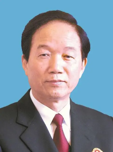 胡金定：平凡生活中的不凡之人，用行动诠释爱与奉献